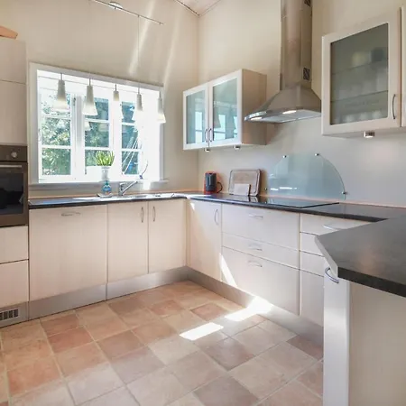 Amazing In W/ Wifi And 2 Bedrooms بيت للعطل *